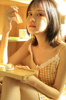 女大学生的沙龙室播放